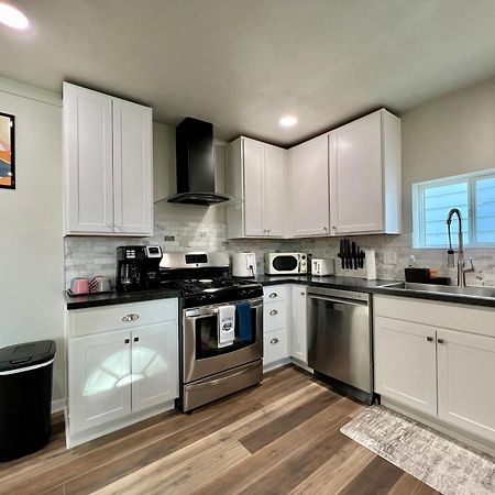 Modern Style Home Near Dt Indy & Major Attractions Индианаполис Екстериор снимка