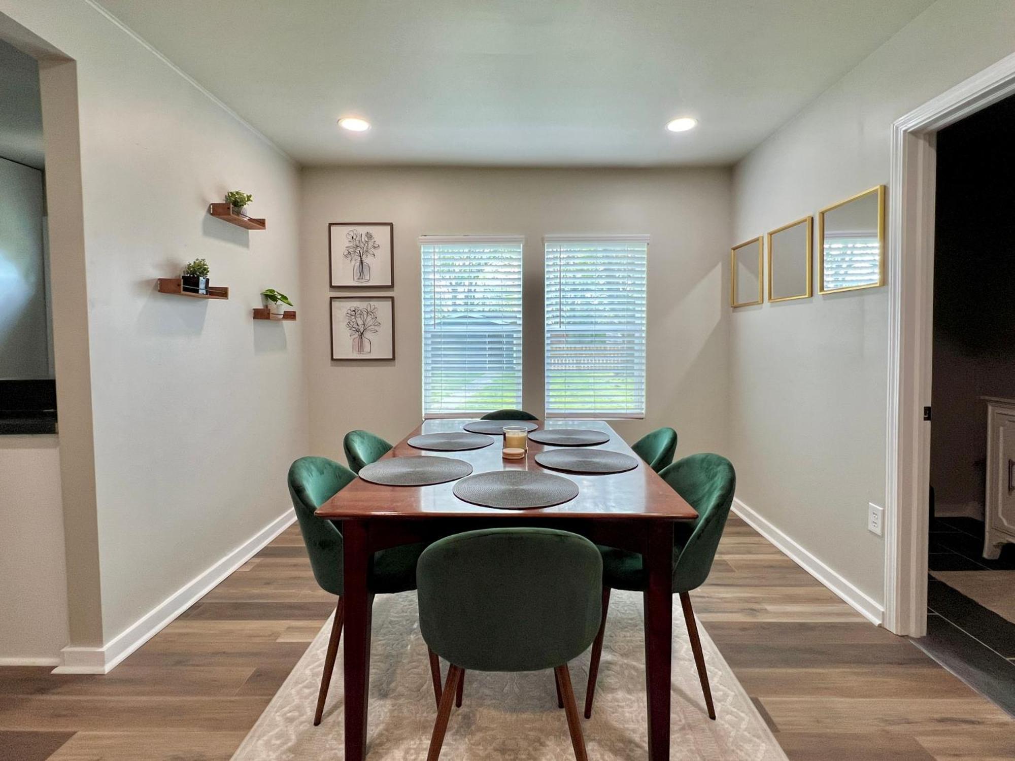 Modern Style Home Near Dt Indy & Major Attractions Индианаполис Екстериор снимка