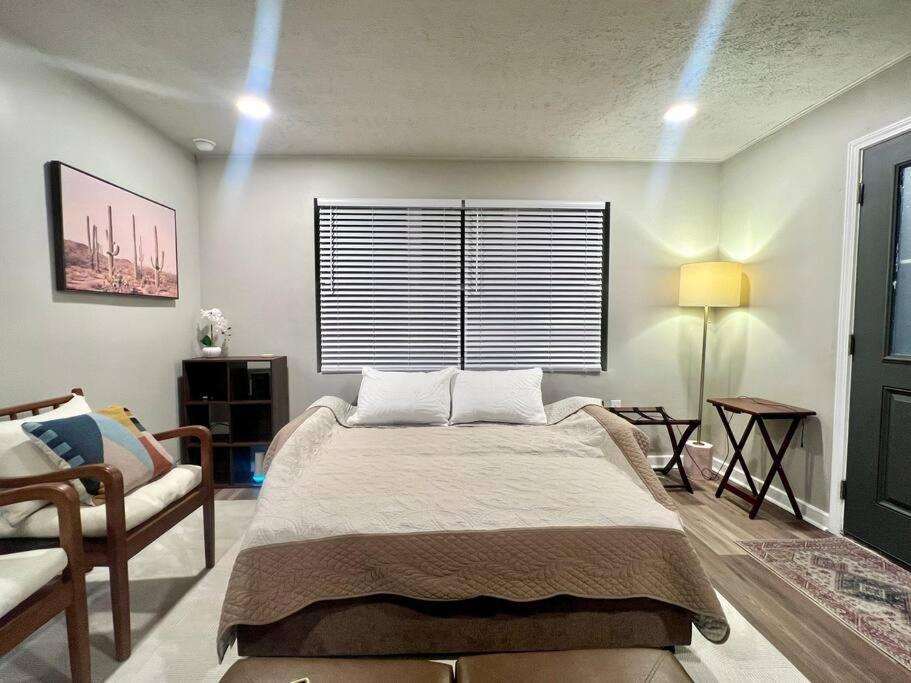 Modern Style Home Near Dt Indy & Major Attractions Индианаполис Екстериор снимка