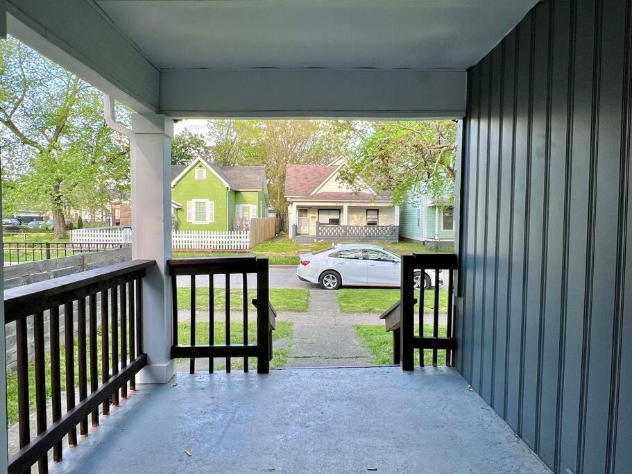 Modern Style Home Near Dt Indy & Major Attractions Индианаполис Екстериор снимка