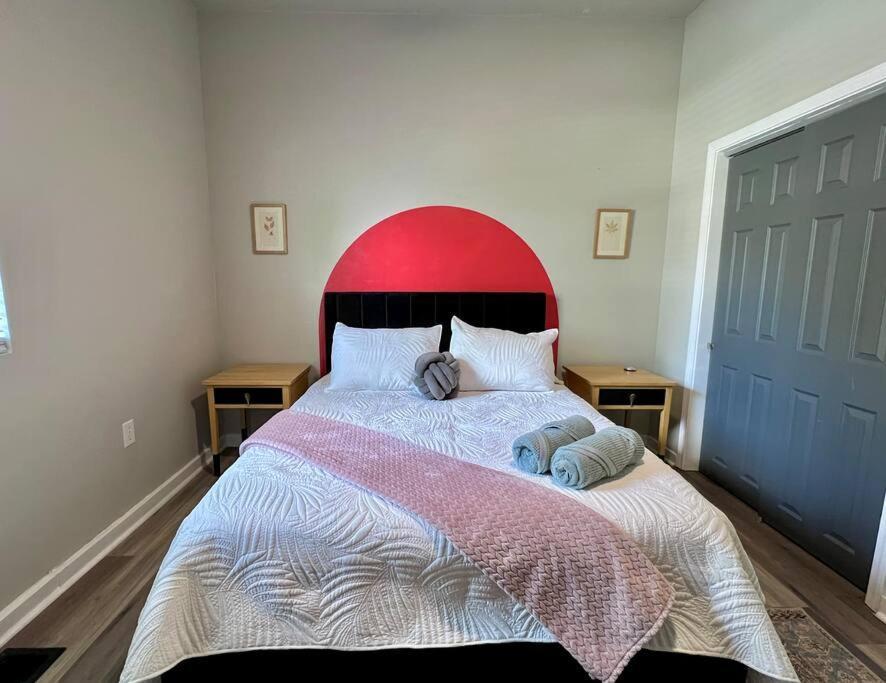 Modern Style Home Near Dt Indy & Major Attractions Индианаполис Екстериор снимка