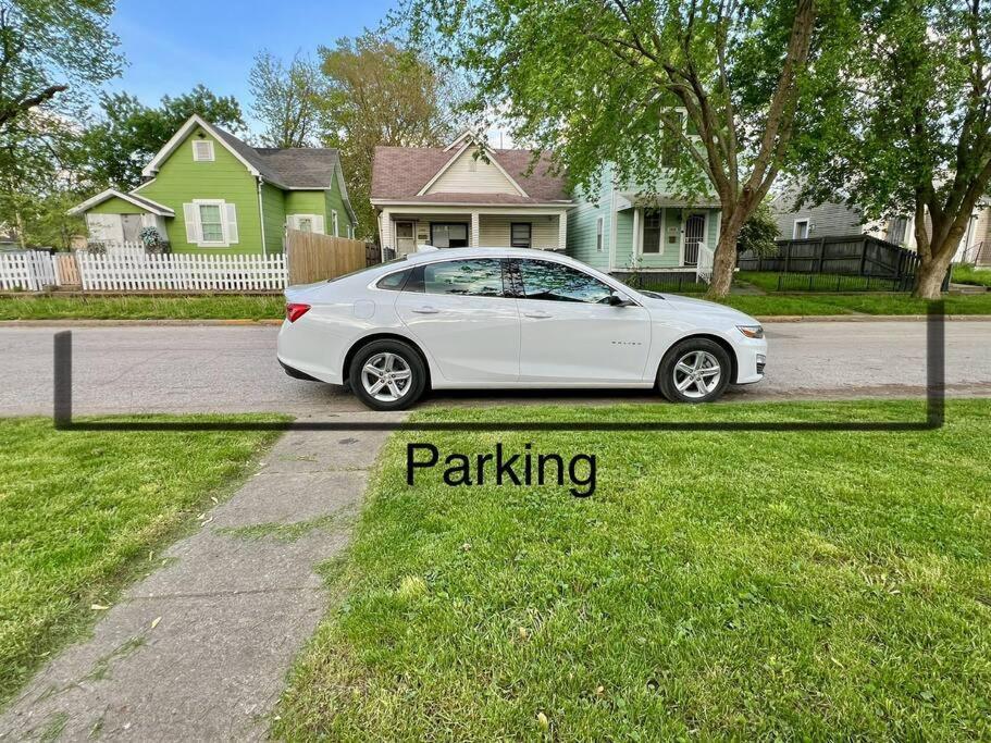 Modern Style Home Near Dt Indy & Major Attractions Индианаполис Екстериор снимка